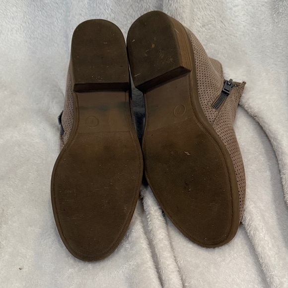 Universal Thread Tan Insole - Picture 3 of 3